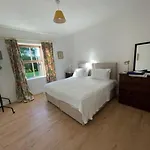 Сasa de vacaciones Newly Renovated With Private Trout Fishing Set In Beautiful Wildlife Estate Monaghan