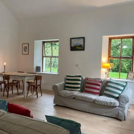 Newly Renovated With Private Trout Fishing Set In Beautiful Wildlife Estate Дом отдыха Монахан