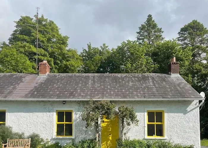 Newly Renovated With Private Trout Fishing Set In Beautiful Wildlife Estate