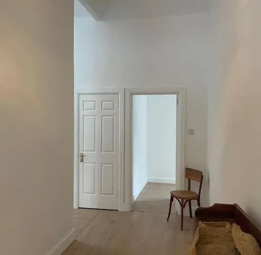 Дом отдыха Newly Renovated With Private Trout Fishing Set In Beautiful Wildlife Estate